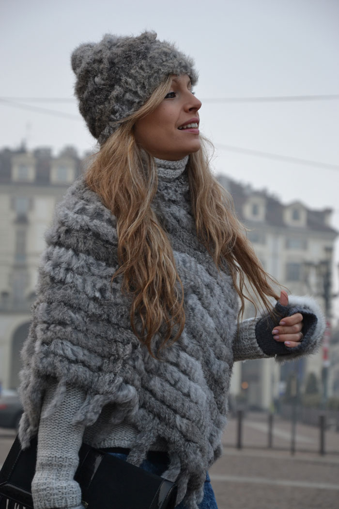 Faux fur cape, gloves and beanie and Elisabetta Franchi bag - It-girl by Eleonora Petrella