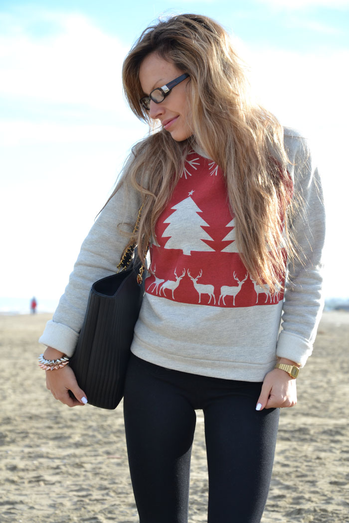 Asos Christmas sweater and Pinko Ugg boots - It-girl by Eleonora Petrella